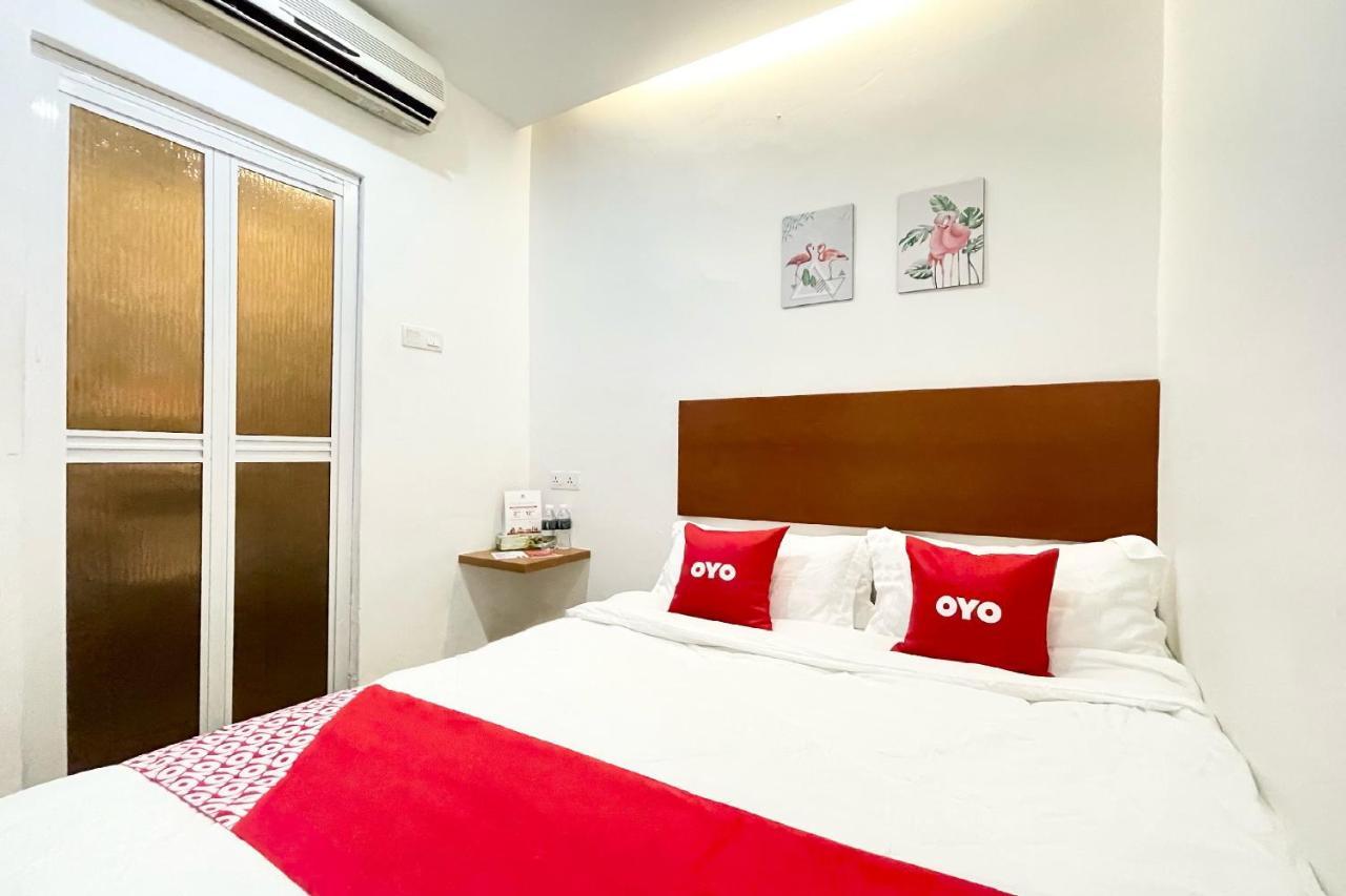 โอโย 90334 โรงแรมมอลายา บายันเลอปาส ภายนอก รูปภาพ
